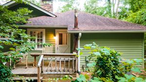 Log Cabin Asheville NC, Log Cabin Motor Court, Cabins Weaverville NC, Asheville Cottages, The Log Cabin Motor Court